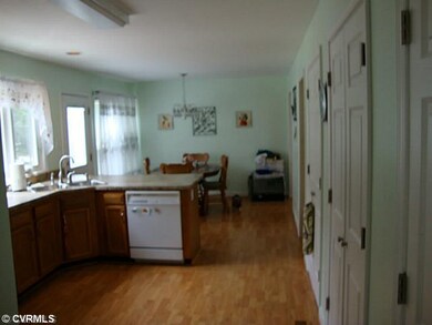 9131 Fox Hill Race Ct, Mechanicsville, VA 23116 - photo 6