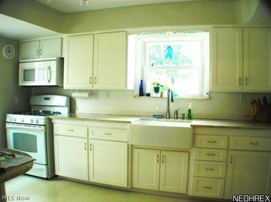 1976 E 228th St, Euclid, OH 44117 - photo 4