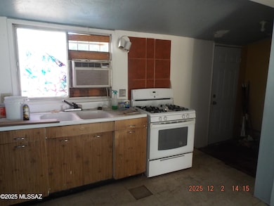 3649 S Bronson Ln, Tucson, AZ 85713 - photo 7