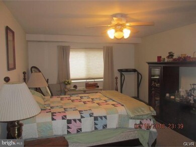 897 Cold Spring Rd unit 2, Allentown, PA 18103 - photo 4