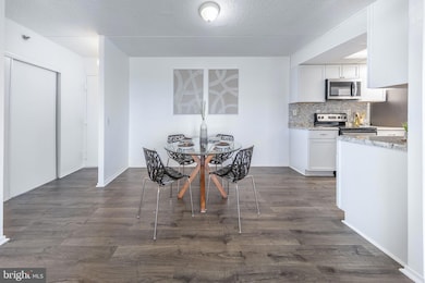 Highpointe Condominium unit 912, Alexandria, VA 22304 - photo 4