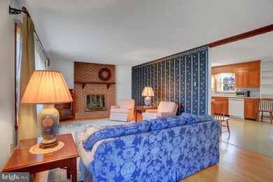 2943 Jefferson Dr, Chambersburg, PA 17201 - photo 3