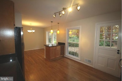 7423 Venice St, Falls Church, VA 22043 - photo 6