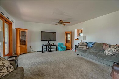 3445 Portland Dr, Whitehall, PA 18052 - photo 4