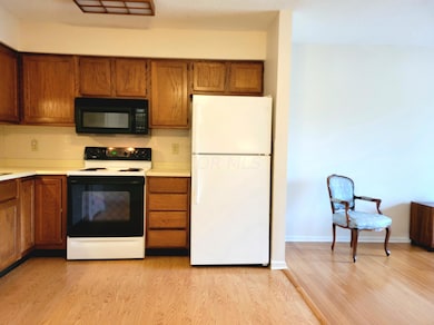 Eat-in Kitchen