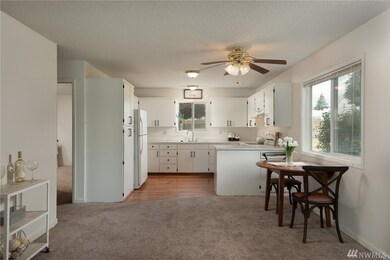 213 E Grover St, Lynden, WA 98264 - photo 6