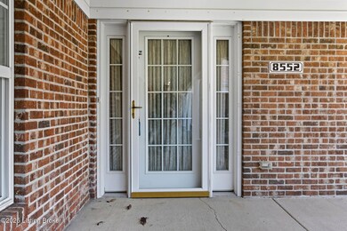 8552 Applegate Village Dr unit 8552, Louisville, KY 40219 - photo 2