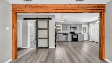 1220 S Lamar St, Weatherford, TX 76086 - photo 6