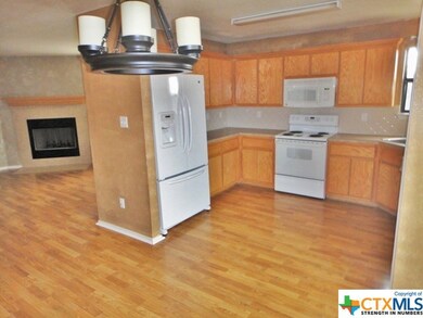 1207 Travis Cir, Copperas Cove, TX 76522 - photo 6