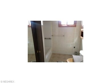 16595 Staunton Ave, East Liverpool, OH 43920 - photo 6