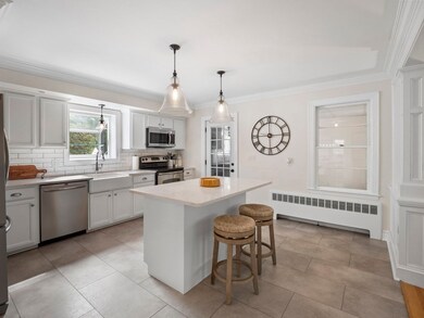 101 Chapman St, Dracut, MA 01826 - photo 5