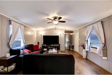 91 Bonnie Creek Dr, Coldspring, TX 77331 - photo 3