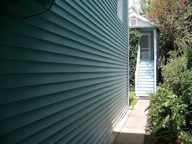 Apt. #1 In Carriage House