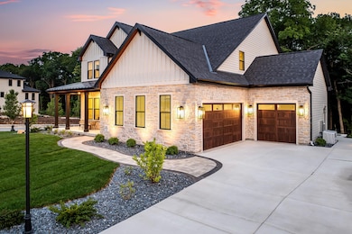 N66W21277 Sagebrush Dr, Menomonee Falls, WI 53051 - photo 2