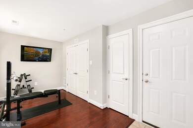 655 Pullman Place, Gaithersburg, MD 20877 - photo 5