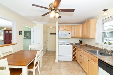 1030 Waverly St unit 1030, Framingham, MA 01702 - photo 3