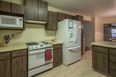 329 Branstetter Ln, Redding, CA 96001 - photo 7