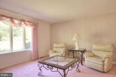 5820 Miriam Dr, Sykesville, MD 21784 - photo 7