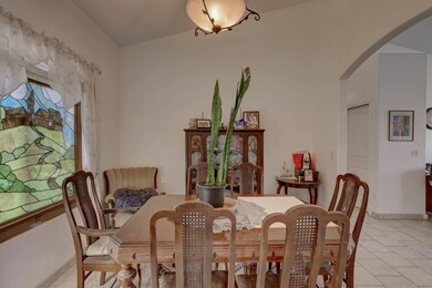 formal dining room (2)