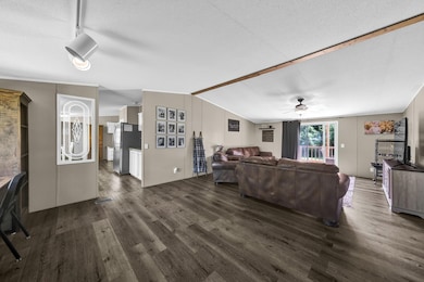 411 Stonebridge Ct, Weatherford, TX 76085 - photo 4