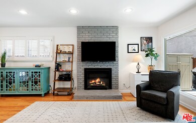 22121 Dumetz Rd, Woodland Hills, CA 91364 - photo 7