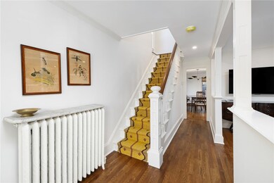 23 Mount Vernon St, Newport, RI 02840 - photo 4