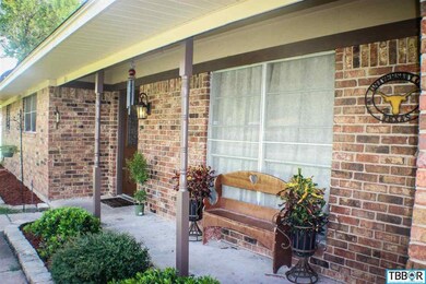 301 E Austin St, Troy, TX 76579 - photo 2