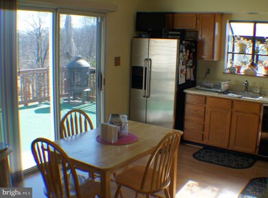 2860 Schubert Dr, Silver Spring, MD 20904 - photo 5