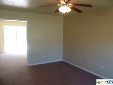 930 Randa St, Copperas Cove, TX 76522 - photo 4