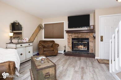 Living Room 7725-FULL