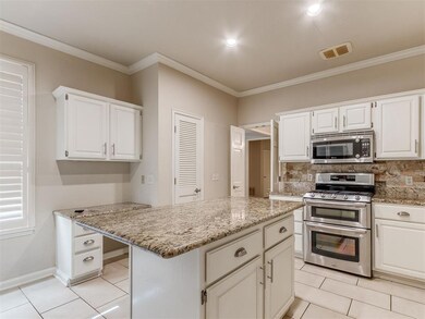 8810 N May Ave unit 61A, Oklahoma City, OK 73120 - photo 7
