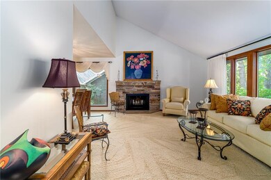 4509 46th St, Des Moines, IA 50310 - photo 2