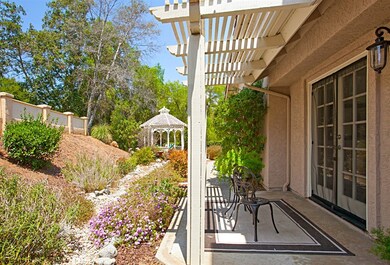 Side Patio off Dining Room