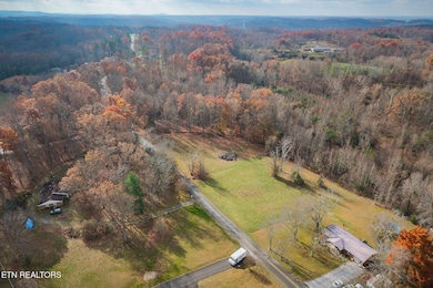 5480 Bartlett Rd, Algood, TN 38501 - photo 3