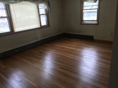 162 Hildreth St, Lowell, MA 01850 - photo 5