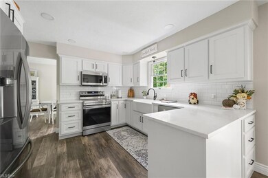 2086 Quail Run Dr, Cortland, OH 44410 - photo 3