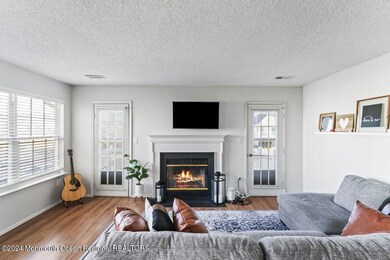 18 Des Moines Ct unit 40, Tinton Falls, NJ 07712 - photo 6