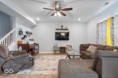 6536 W Shoreline Ct, Greenfield, IN 46140 - photo 6