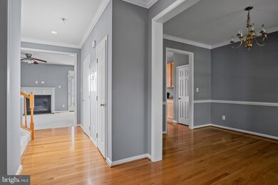 2432 Five Fathom Cir, Woodbridge, VA 22191 - photo 3