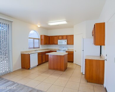 04 Kitchen
