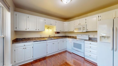 3024 Bolgos Cir unit 303, Ann Arbor, MI 48105 - photo 6