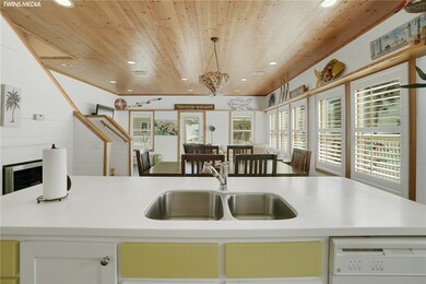 Island Kitchen