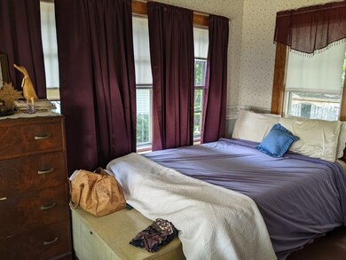 105 Warren St, Fitchburg, MA 01420 - photo 5