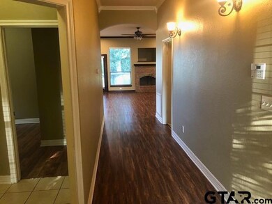 1539 Skidmore Ln, Tyler, TX 75703 - photo 2