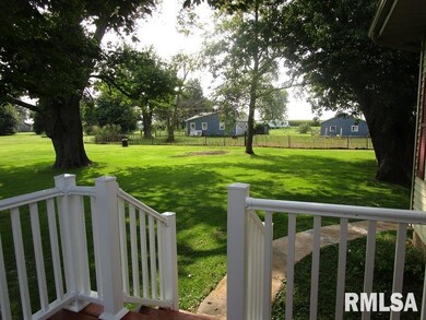 2279 Railroad St, Jacksonville, IL 62650 - photo 3