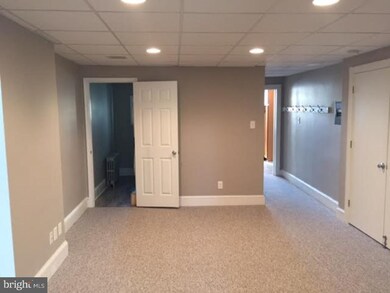 120 E Lancaster Ave, Wayne, PA 19087 - photo 2