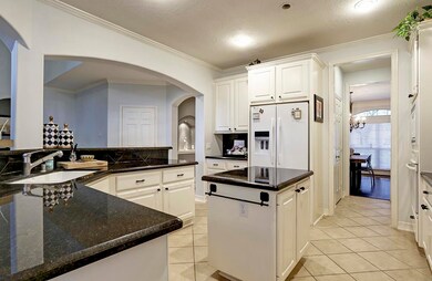 9422 Fern Wood Frs, Houston, TX 77040 - photo 6