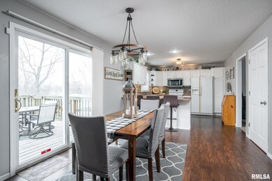 5515 Greenfield Ct, Davenport, IA 52806 - photo 6