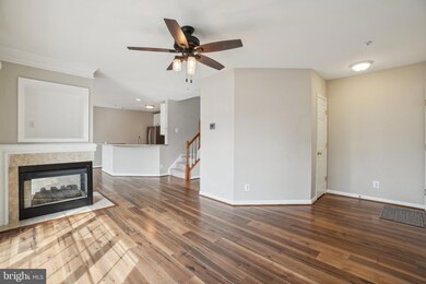 21840 Elkins Terrace unit 300, Sterling, VA 20166 - photo 3