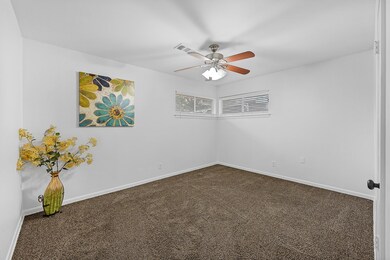 10302 Southport Dr, Houston, TX 77089 - photo 7